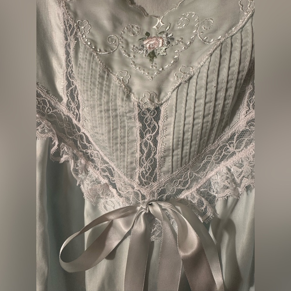 BARBIZON Md Vtg 80’s 90’s Romantic Cottagecore Blue Nightgown Granny Lace Floral - Picture 10 of 15